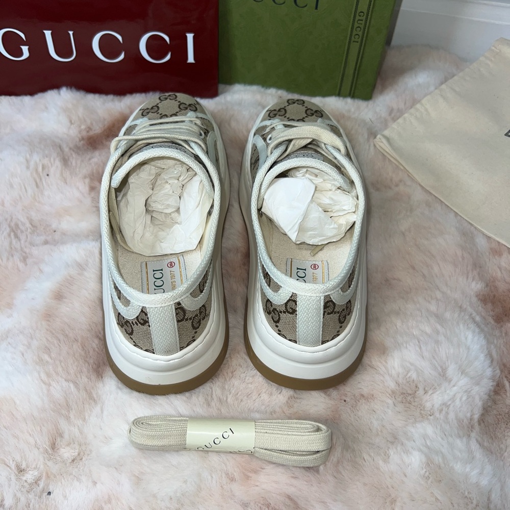 Gucci Beige and White Logo Sneakers - Picture 4 of 7